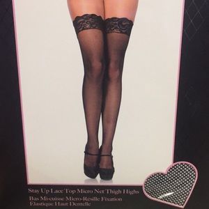 Thigh highs auto stay up fixants